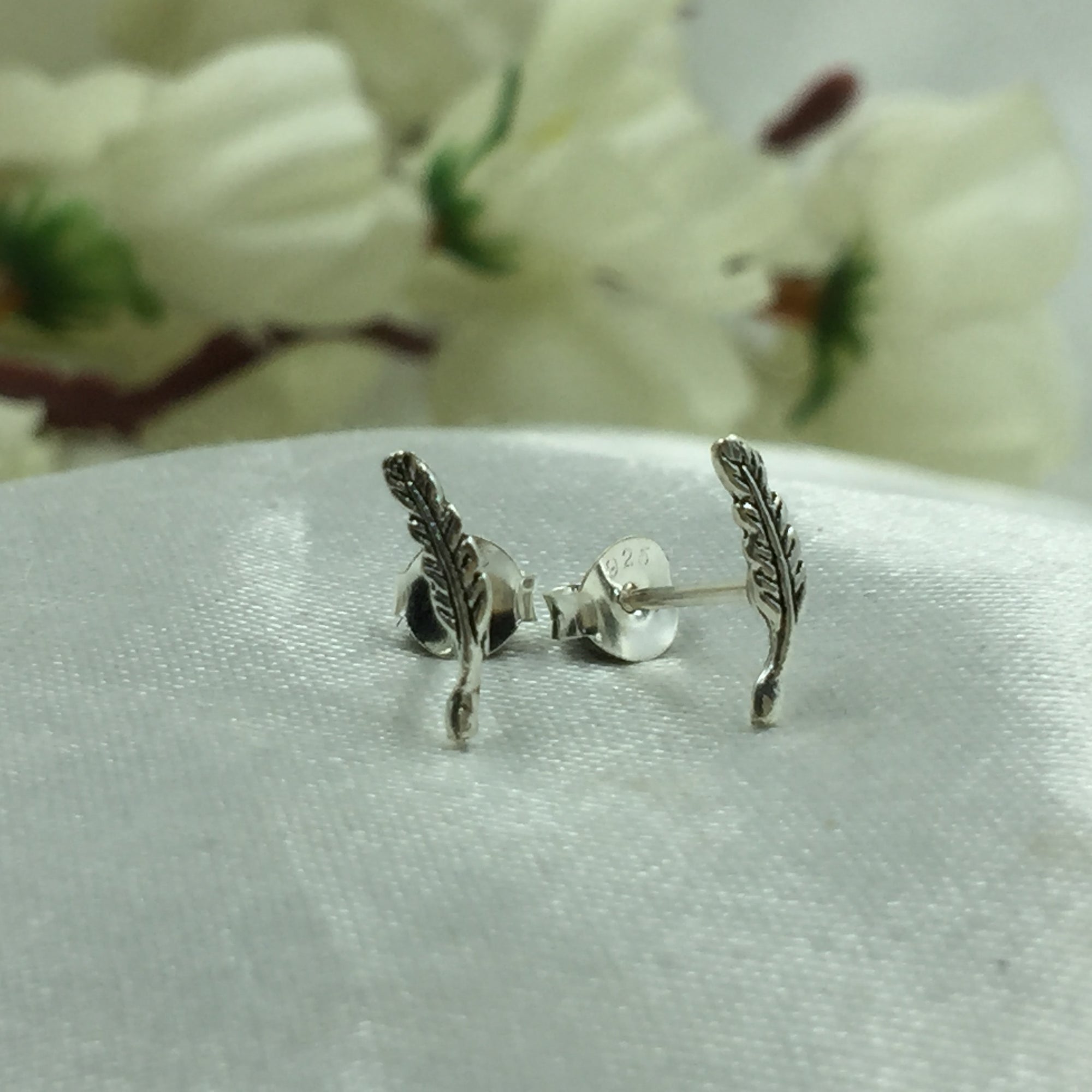 925 Sterling silver Feather Studs Earrings Boho Small Earrings Dainty Leaf Studs Earrings Cute Minimalist Handmade Gift Studs with Pushback