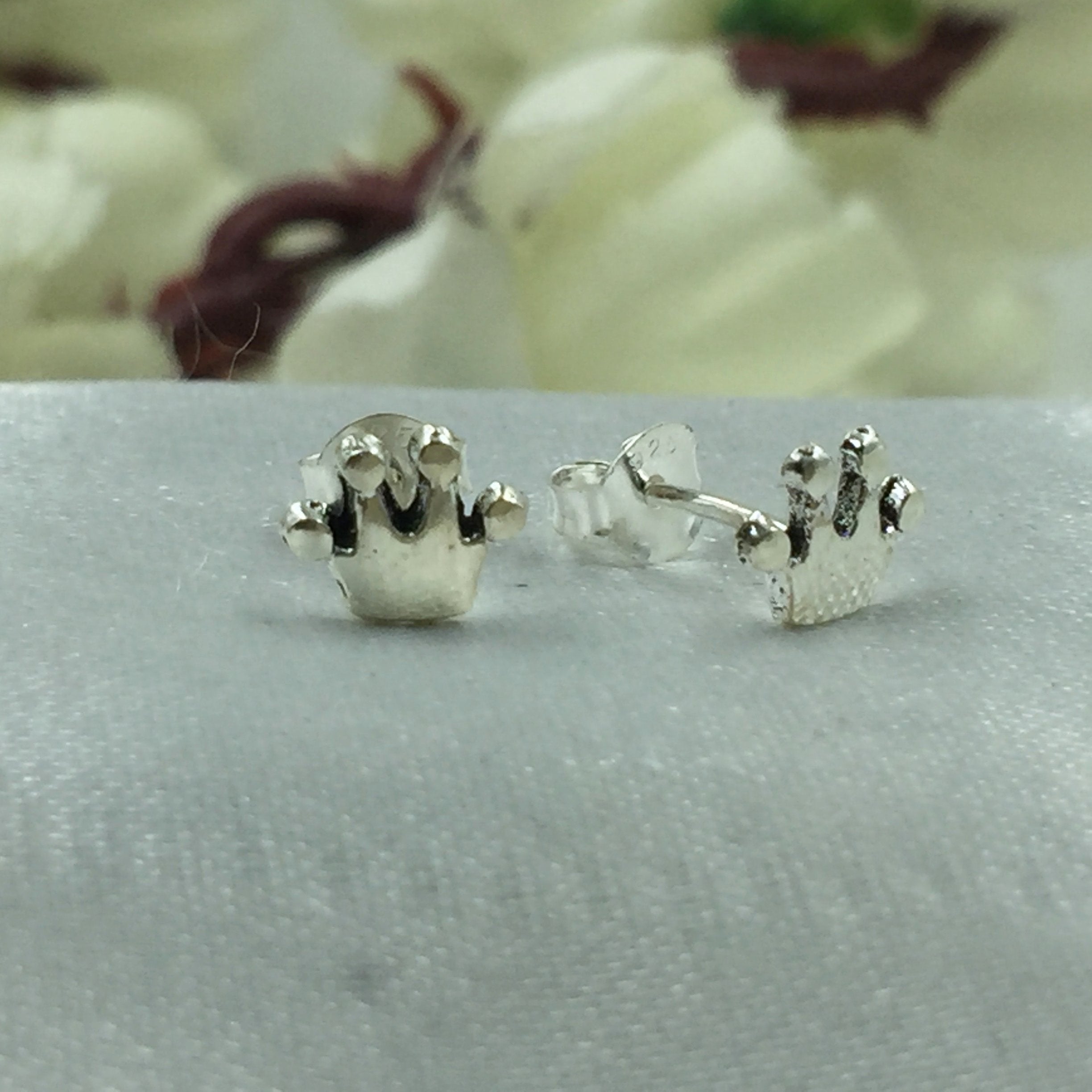 925 Sterling silver Small Princess Crown Stud Earrings Queen Jewellery Crown Jewelry Minimalist Handmade Gift Studs with Pushback
