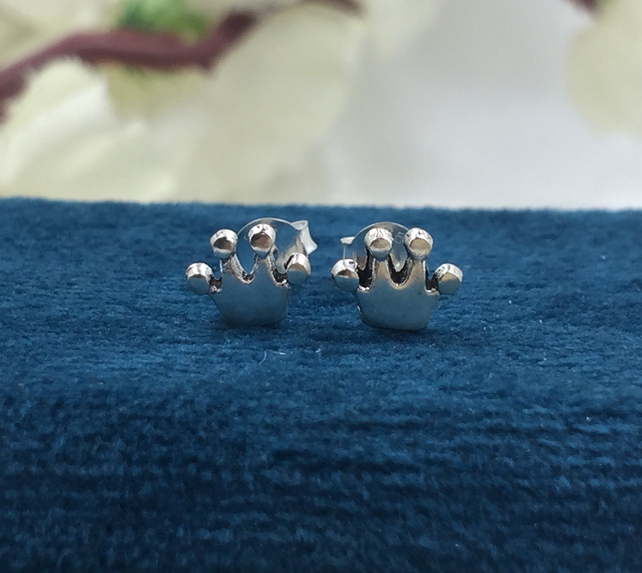 925 Sterling silver Small Princess Crown Stud Earrings Queen Jewellery Crown Jewelry Minimalist Handmade Gift Studs with Pushback