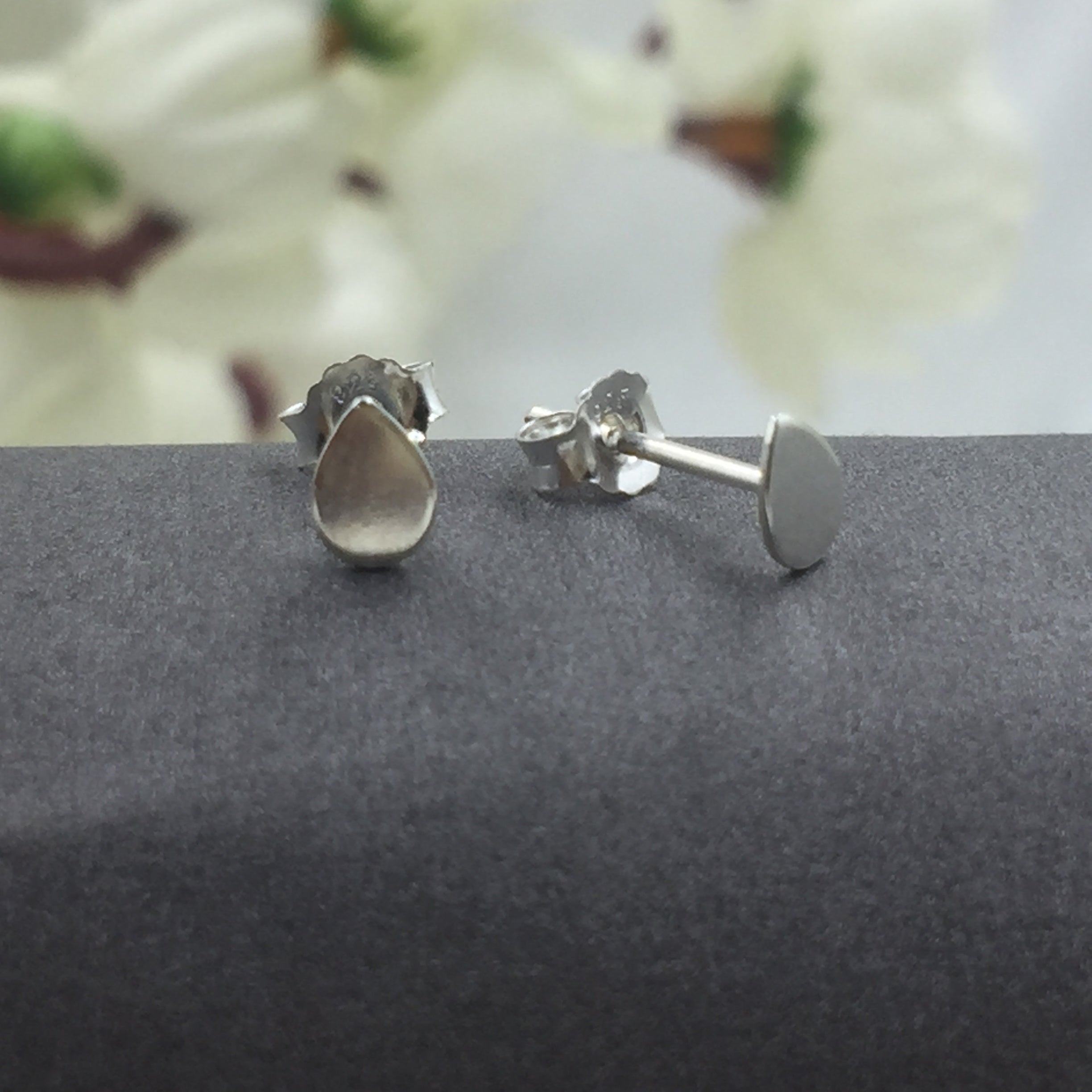 Sterling Silver 925 Pear Flat Unisex Ear stud Earrings Earring Studs Minimalist Handmade Birthday Gift Studs with Pushback