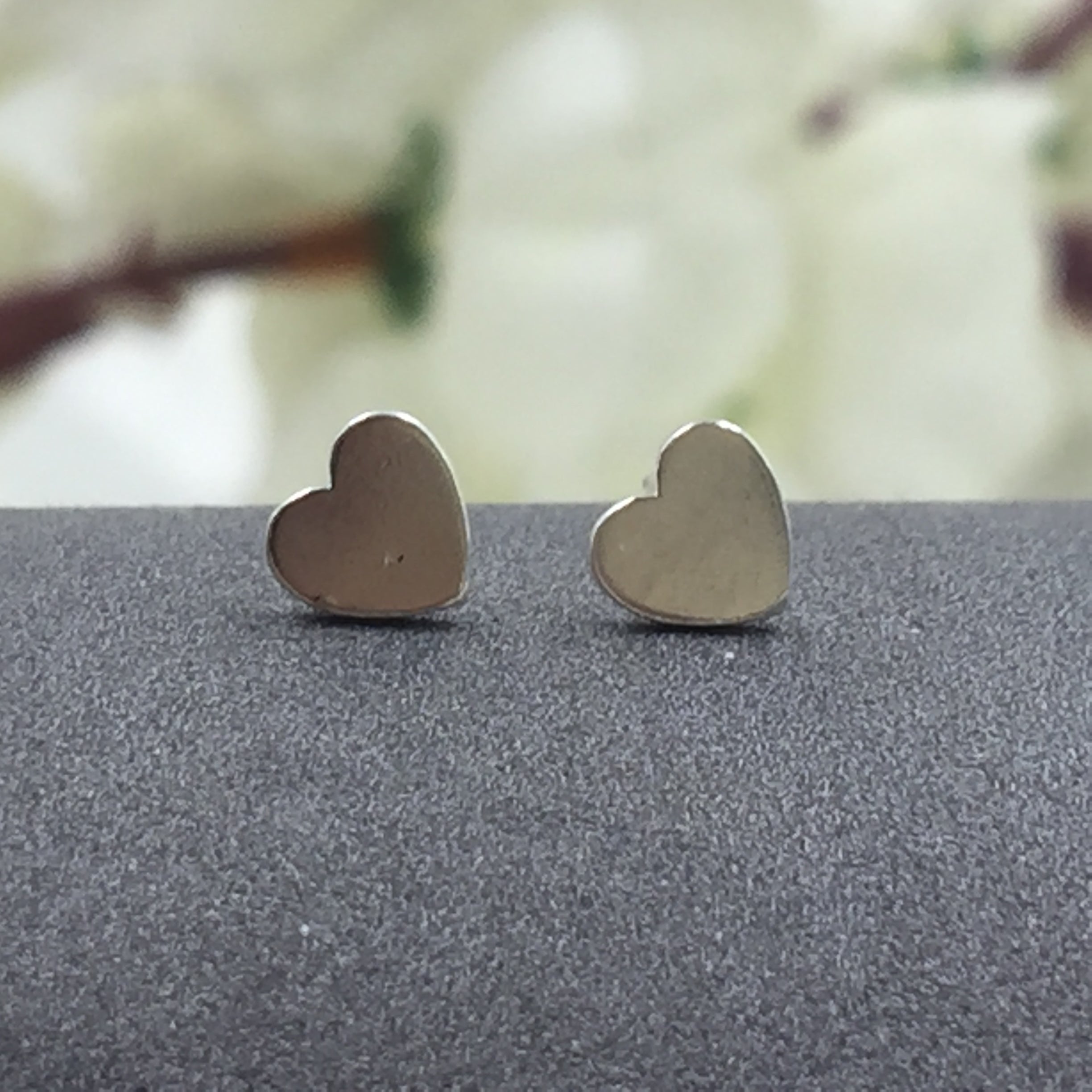 Sterling Silver 925 Tiny Heart Stud Flat Unisex Heart Shape Earring Studs Little Ear Stud Heart Earrings Minimalist Handmade Studs Pushback