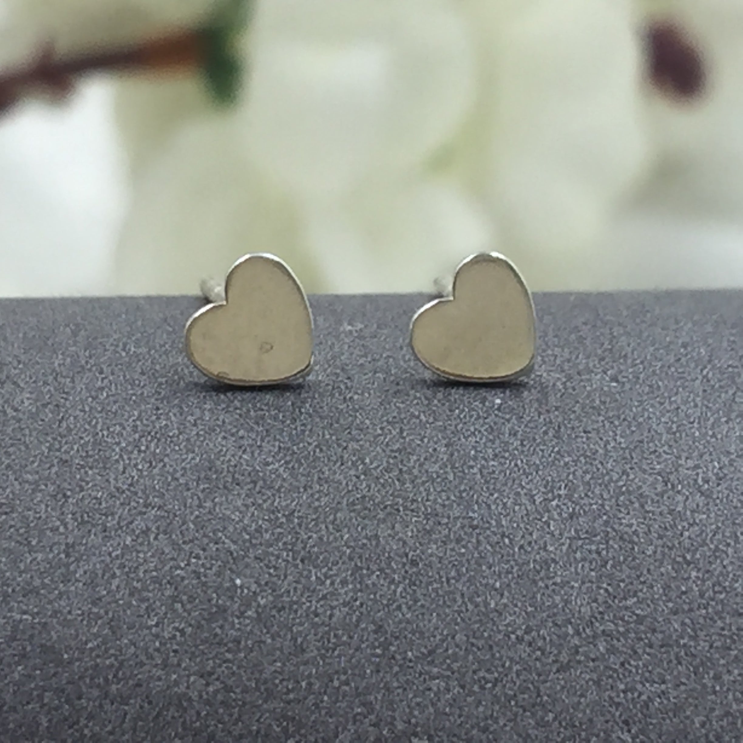 Sterling Silver 925 Tiny Heart Stud Flat Unisex Heart Shape Earring Studs Little Ear Stud Heart Earrings Minimalist Handmade Studs Pushback