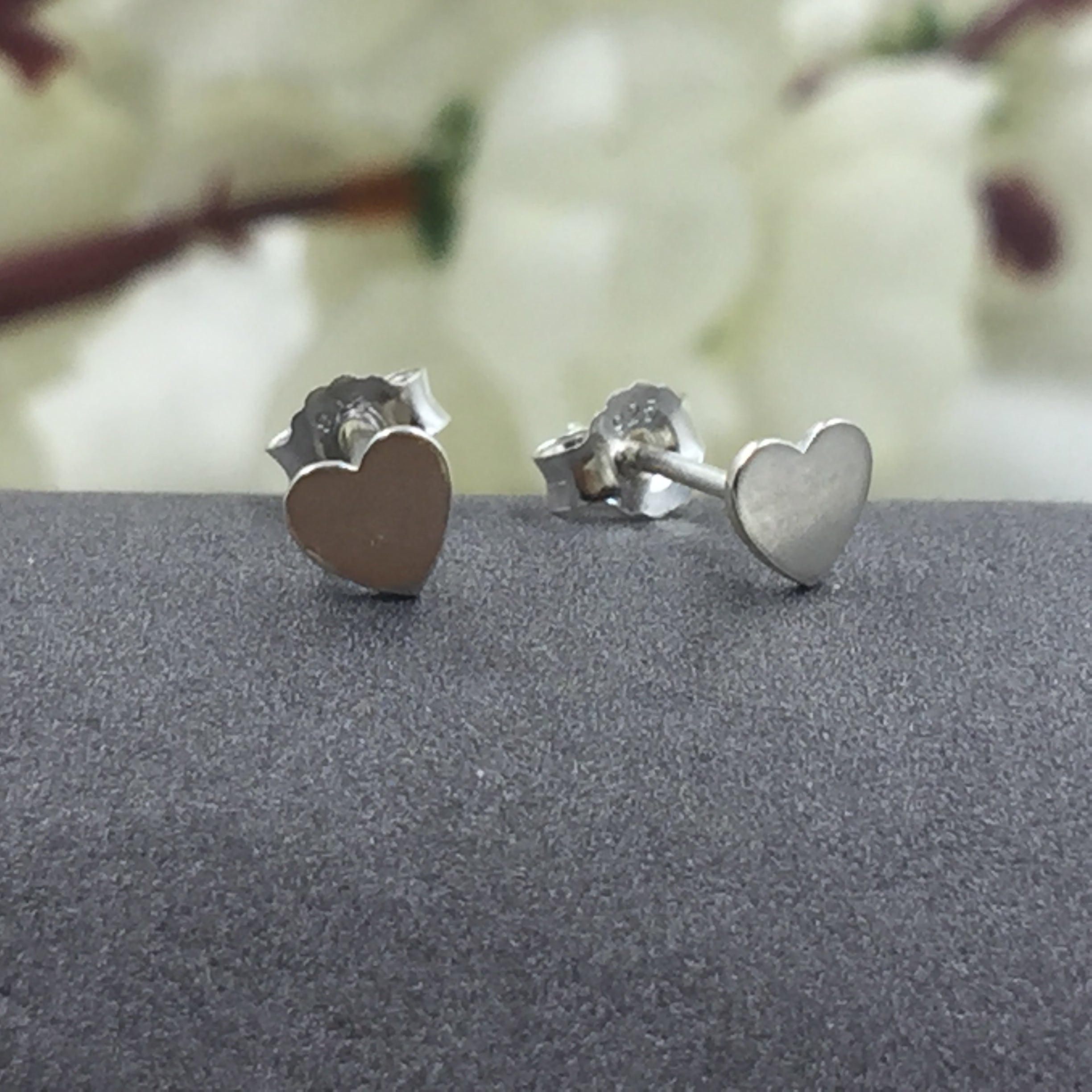 Sterling Silver 925 Tiny Heart Stud Flat Unisex Heart Shape Earring Studs Little Ear Stud Heart Earrings Minimalist Handmade Studs Pushback