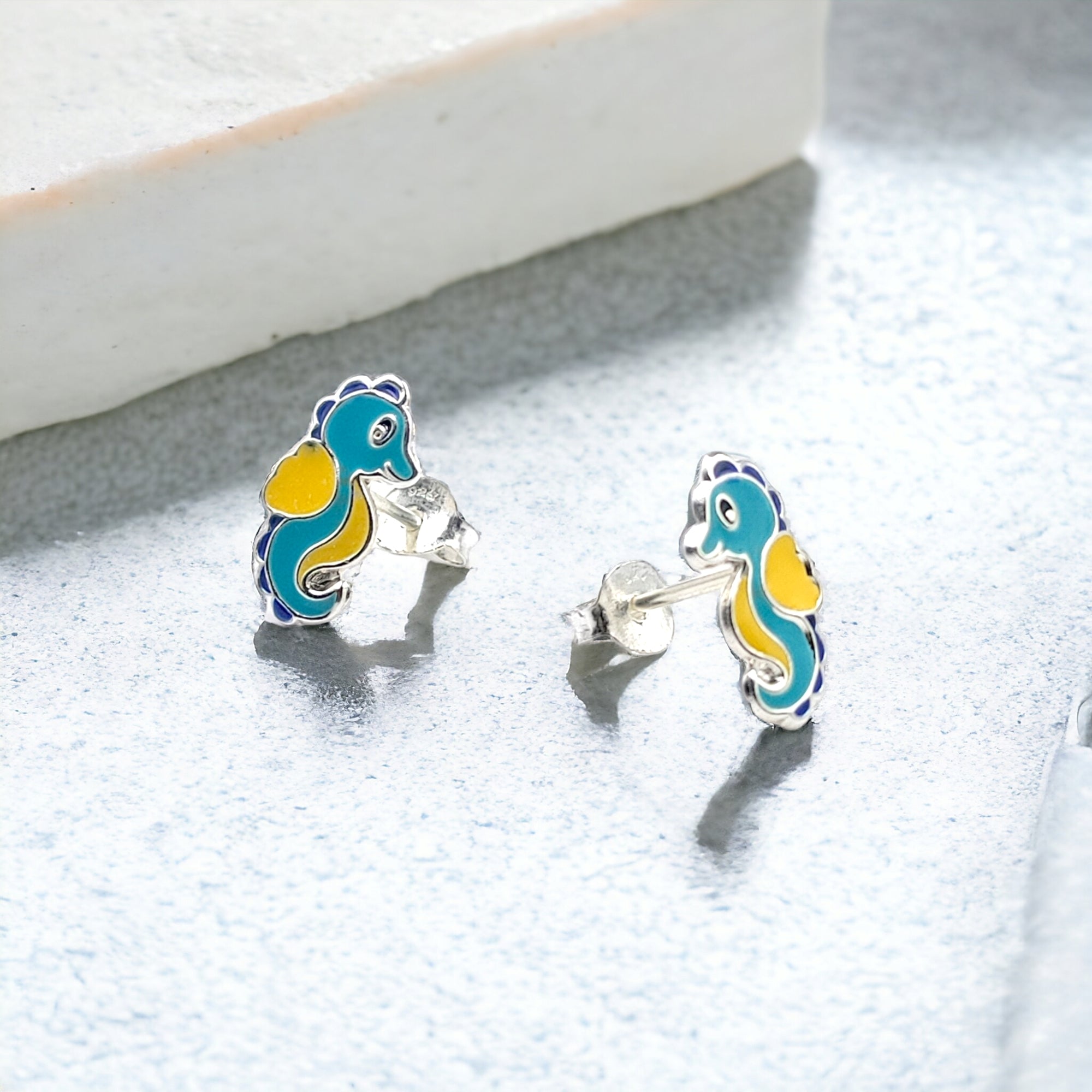 925 Sterling Silver Seahorse Ear Studs Tiny Ocean animal Earrings 11x6 mm