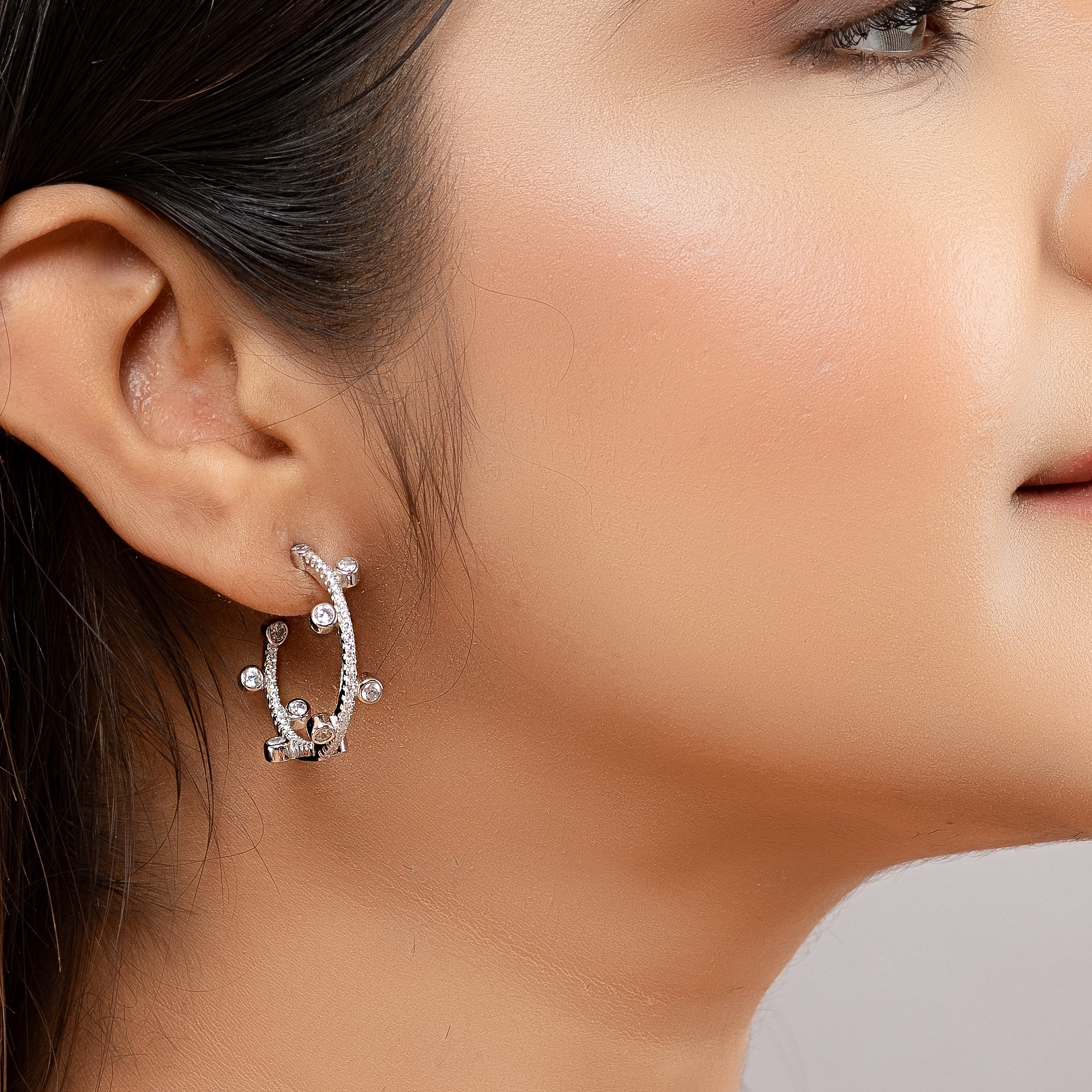 Statement Jewelry Crystal Dotted Hoop Earrings 925 Sterling Silver-26x26 mm