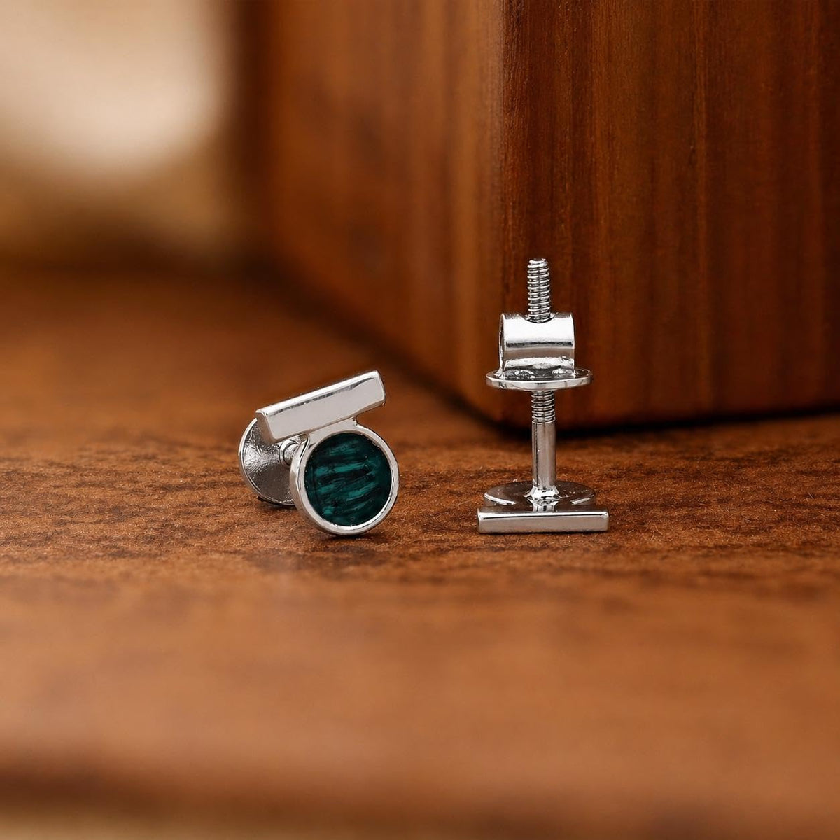 AMONROO® 925 Silver Jewellery for Women - 925 Sterling Silver Green Enamel Geometric Stud Earrings, Modern Circle Earrings, Daily Wear | 925 Stamp, Warranty & Authenticity Certificate