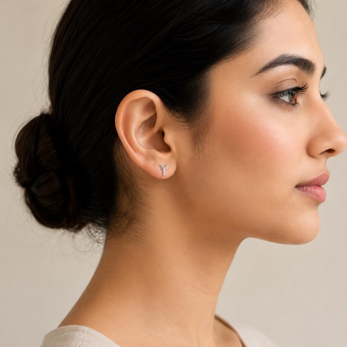 AMONROO® 925 Silver Jewellery for Women - 925 Sterling Silver Bird Stud Earrings, Flying Bird Design, Minimalist Daily Wear Jewellery | 925 Stamp, Warranty & Authenticity Certificate