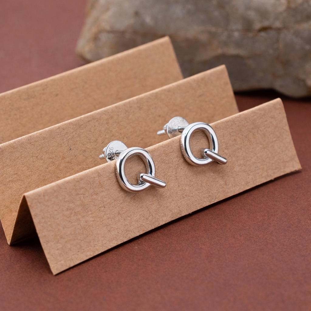 925 Sterling Silver Q Stud Earrings Minimalist Letter Q Earrings Tiny Modern Alphabet Jewelry Gift for Her