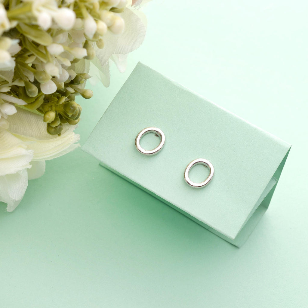 925 Sterling Silver O Stud Earrings Minimalist Letter O Earrings Tiny Alphabet Circle Jewelry Everyday Gift for Her