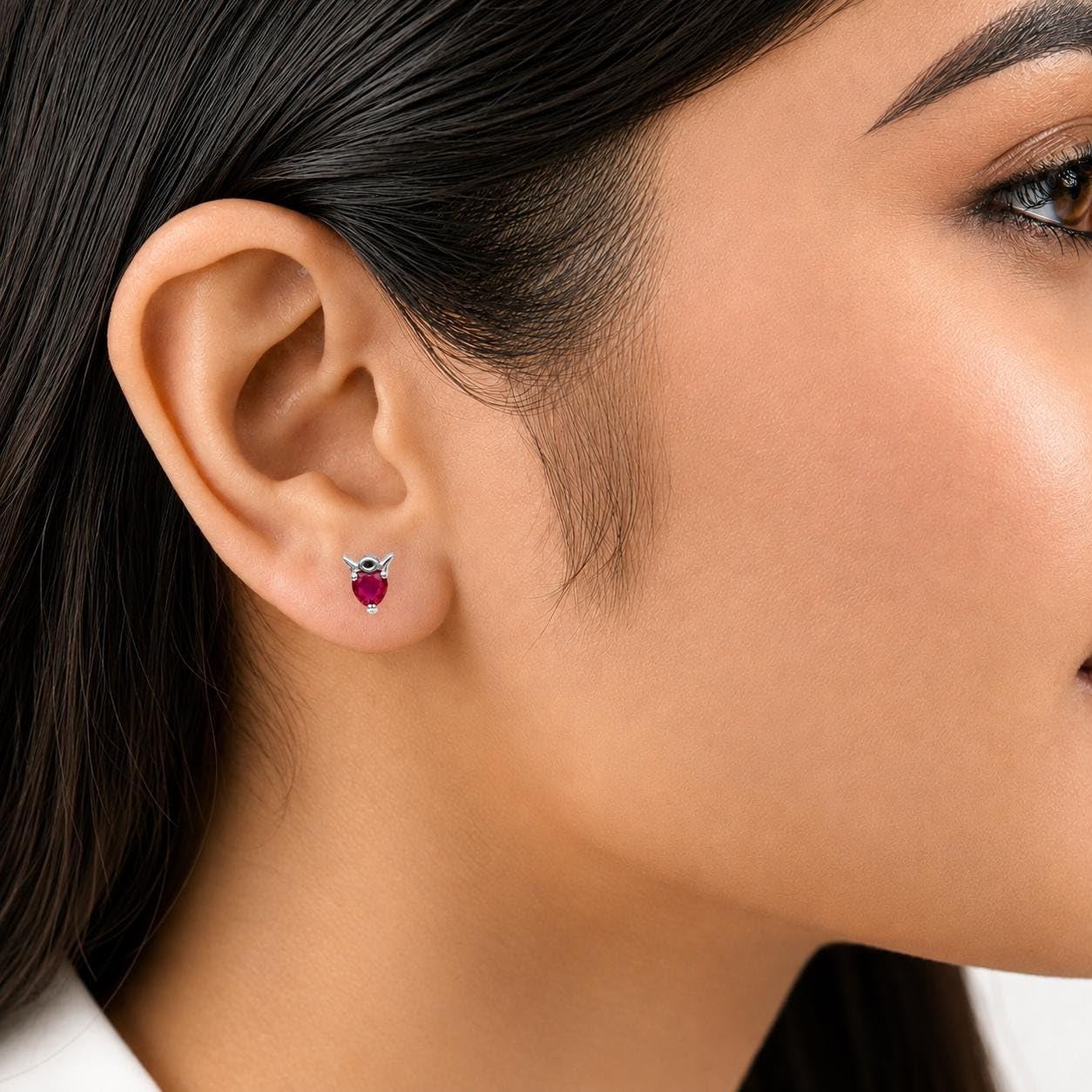 AMONROO® 925 Silver Jewellery for Women - 925 Sterling Silver Pink CZ Heart Stud Earrings, Heart Earrings, Dainty Romantic Jewellery | 925 Stamp, Warranty & Authenticity Certificate