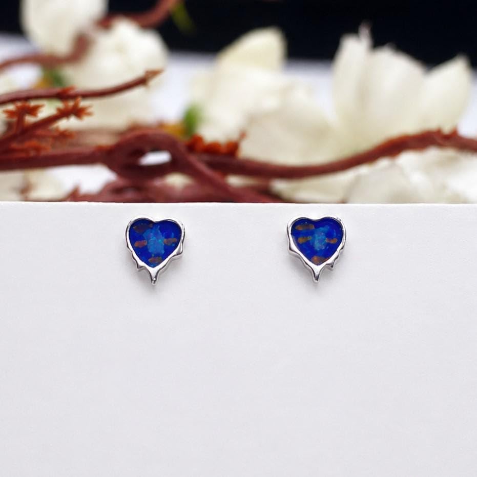 AMONROO® 925 Silver Jewellery for Women - 925 Sterling Silver Blue Heart Enamel Stud Earrings, Geometric Circle Earrings, Daily Wear | 925 Stamp, Warranty & Authenticity Certificate