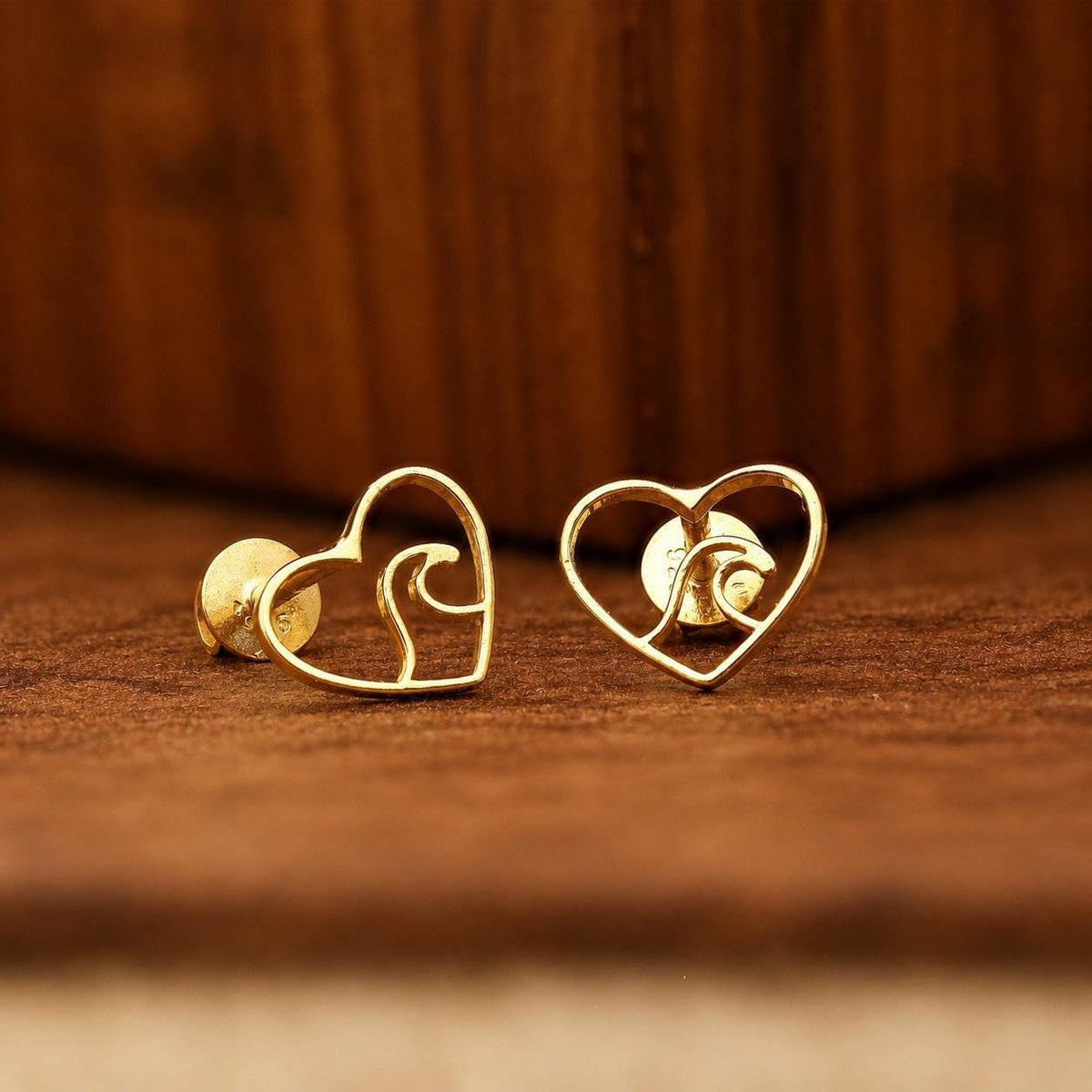 AMONROO® 925 Silver Jewellery for Women - Gold Finish 925 Sterling Silver Heart Wave Stud Earrings, Ocean Design Jewellery Gift | 925 Stamp, Warranty & Authenticity Certificate