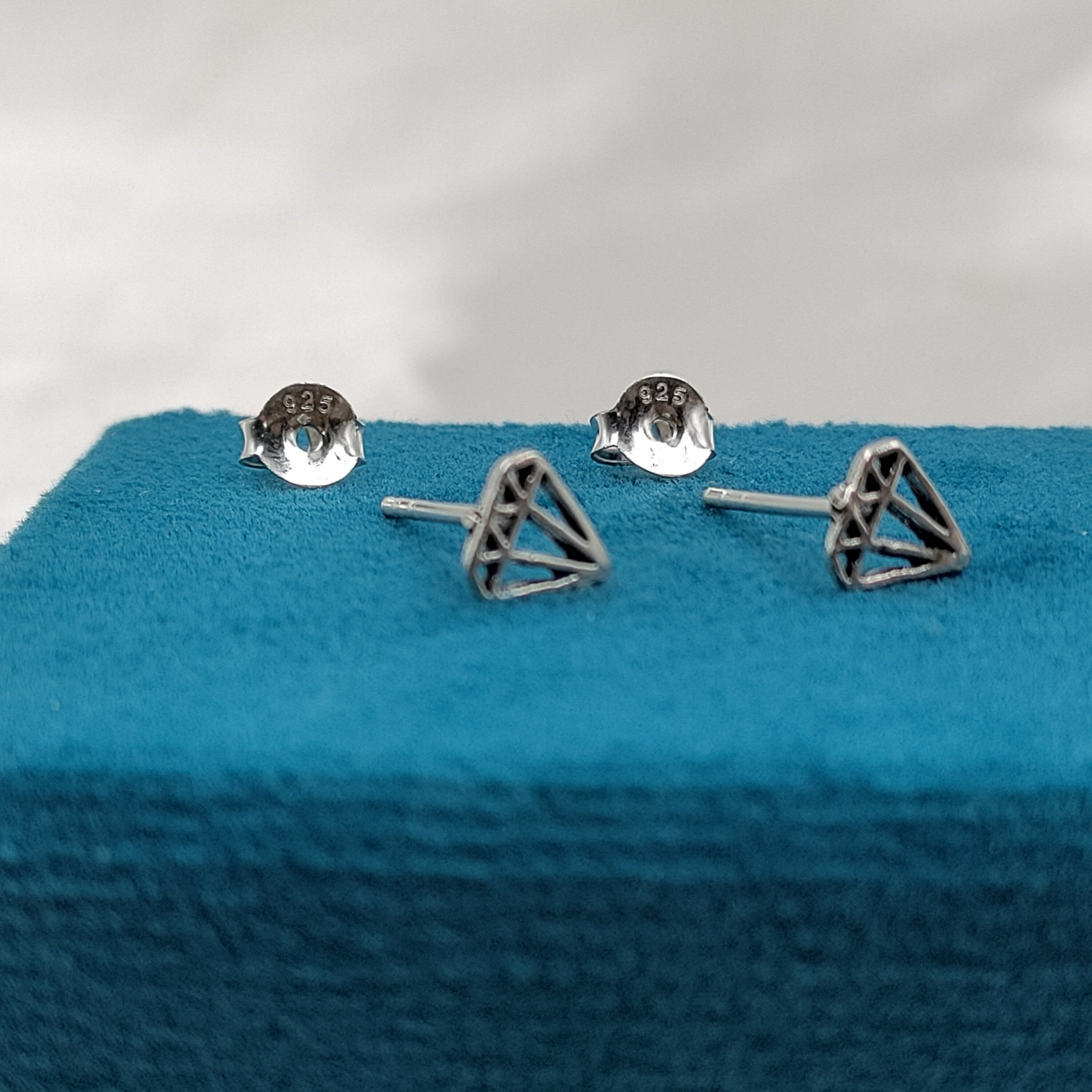 Little Tiny Daimond Shaped Earring Stud Minimalist Handmade Gift Studs with Pushback 925 Sterling Silver Cute Gift