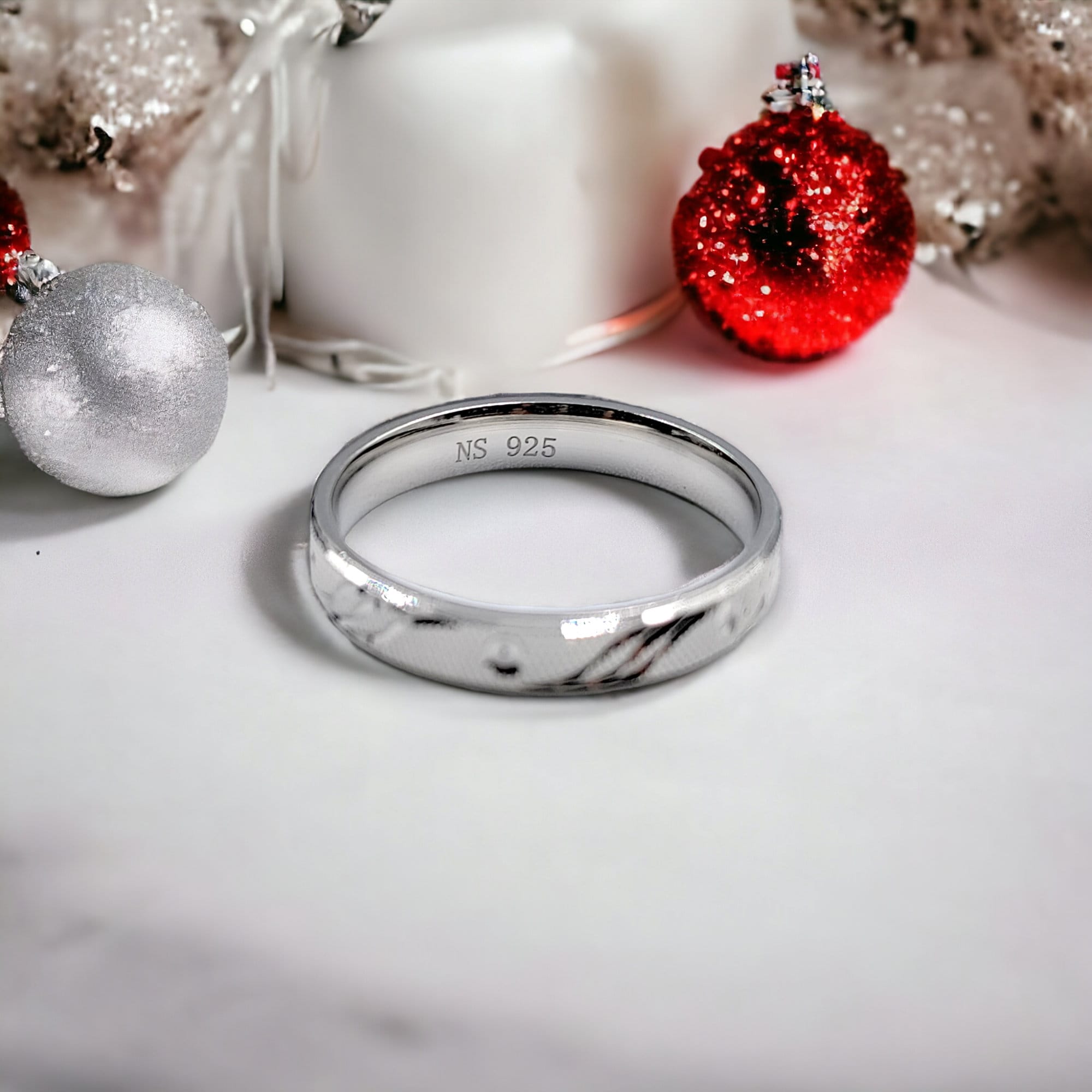 Silver Swirls Wedding Finger Ring Minimalist Handmade Gift in Silver(Size 23)