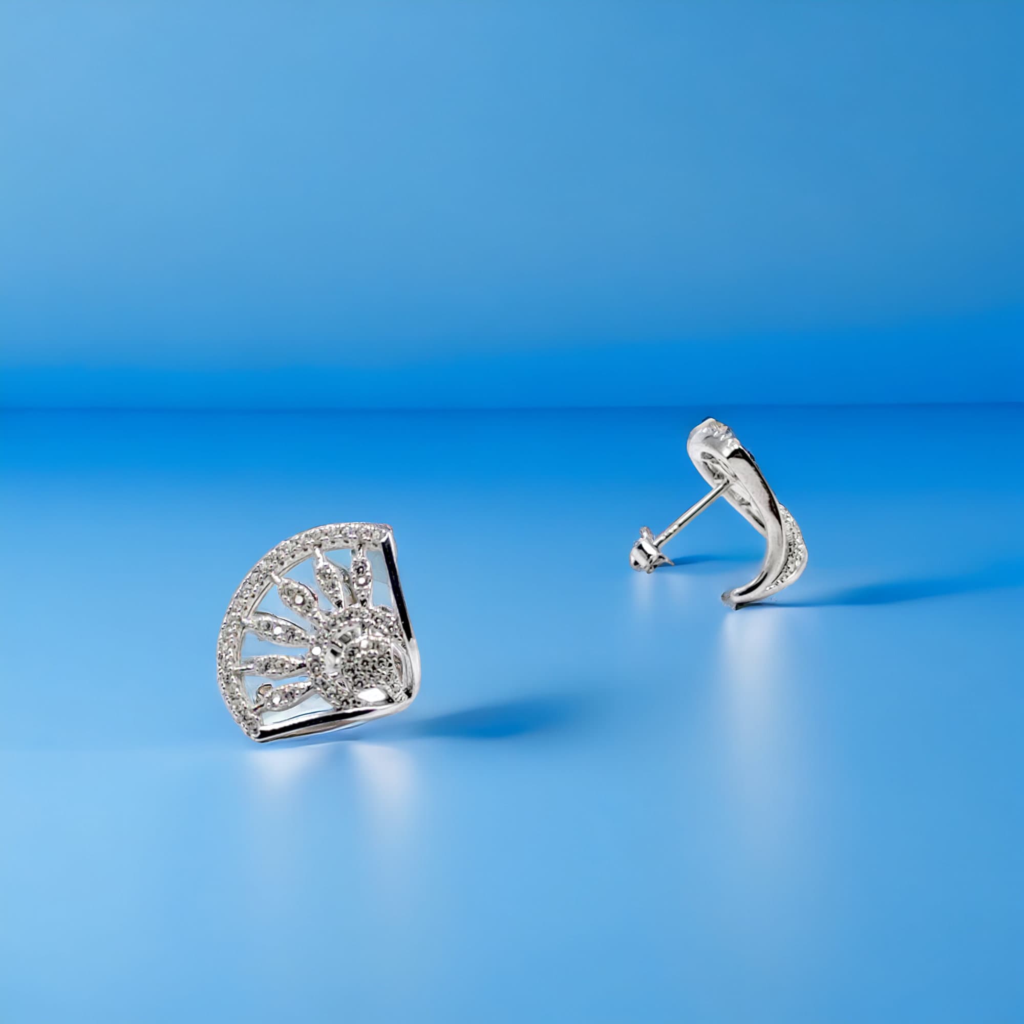 Modern Triangle Ear Stud Exquisite Jewelry for Women Wedding CZ Stunning Fan Fine Design Minimalist Handmade Gift for Mother