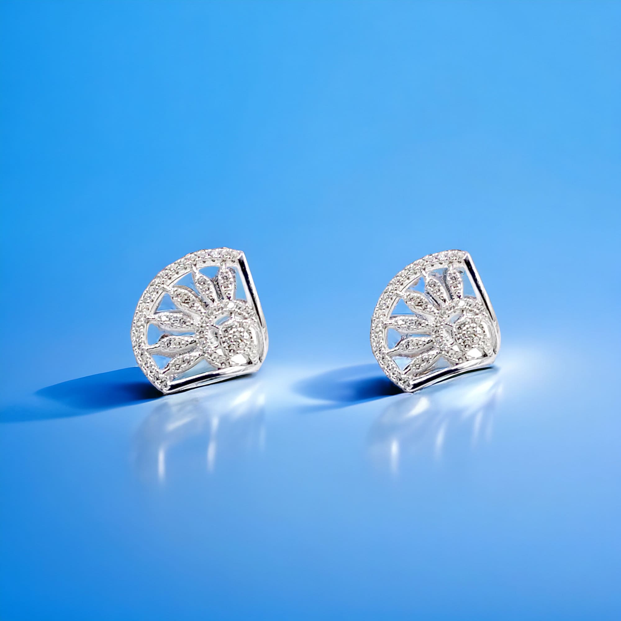 Modern Triangle Ear Stud Exquisite Jewelry for Women Wedding CZ Stunning Fan Fine Design Minimalist Handmade Gift for Mother