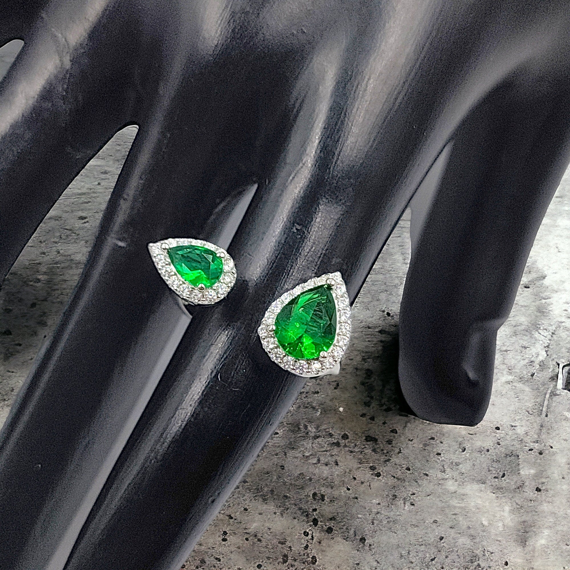 Green Emerald Cubic Zirconia Ring for Women Ring Wedding Engagement Gift(Size Adjustable)