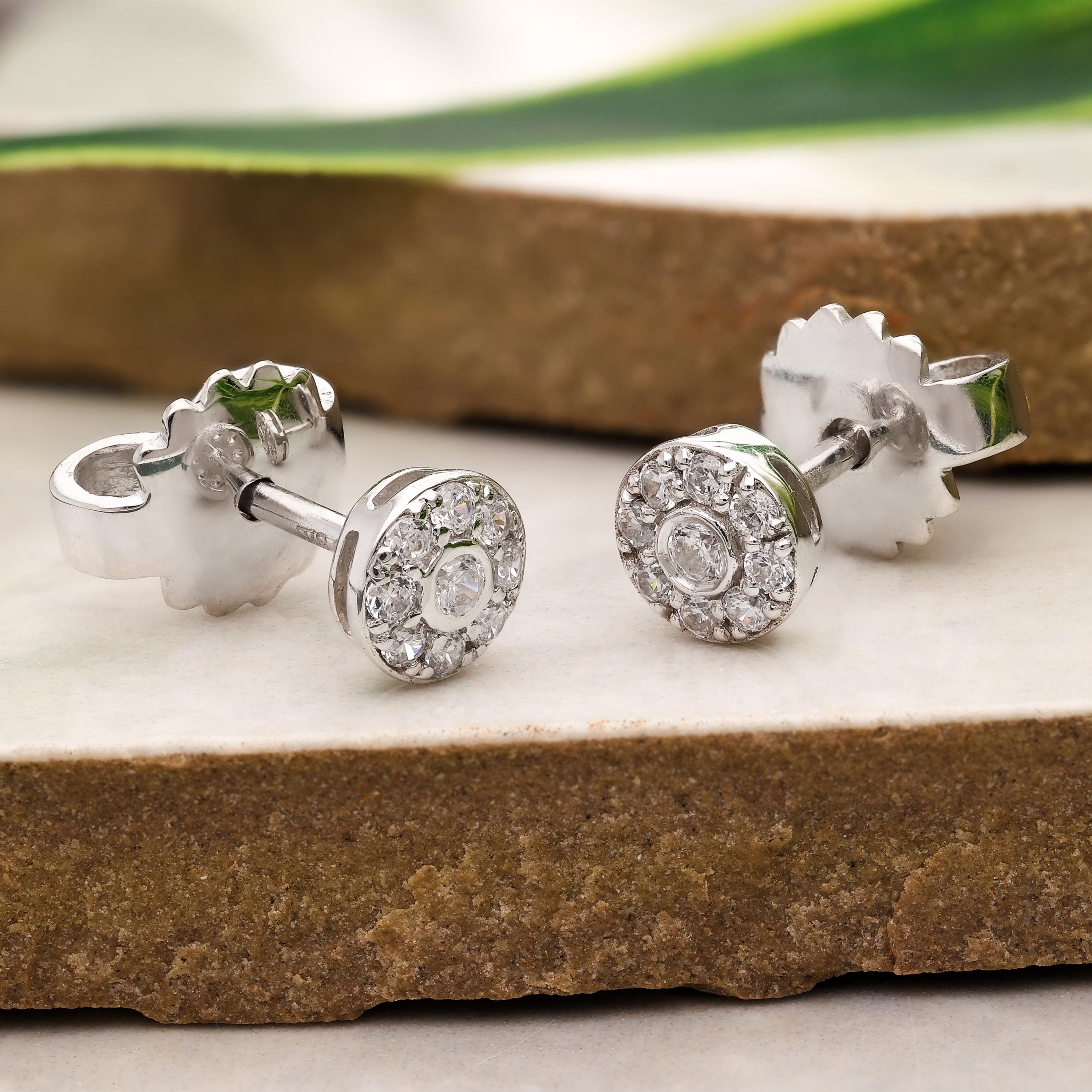 8966350197af8a18674b7f2f72f2813b