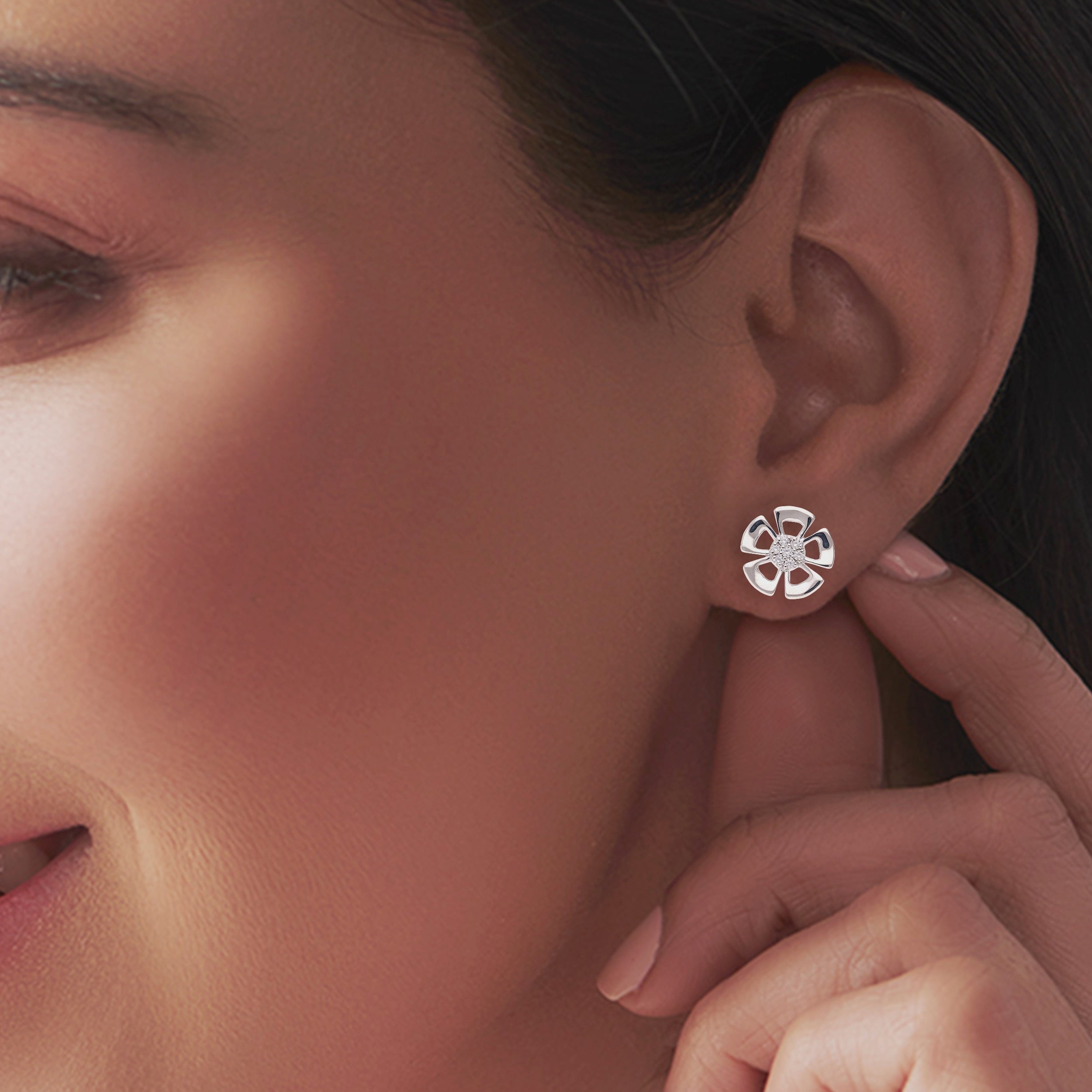 925 Silver Flower Stud Earrings Dainty Floral CZ Earrings Sparkly Petal Studs Jewelry