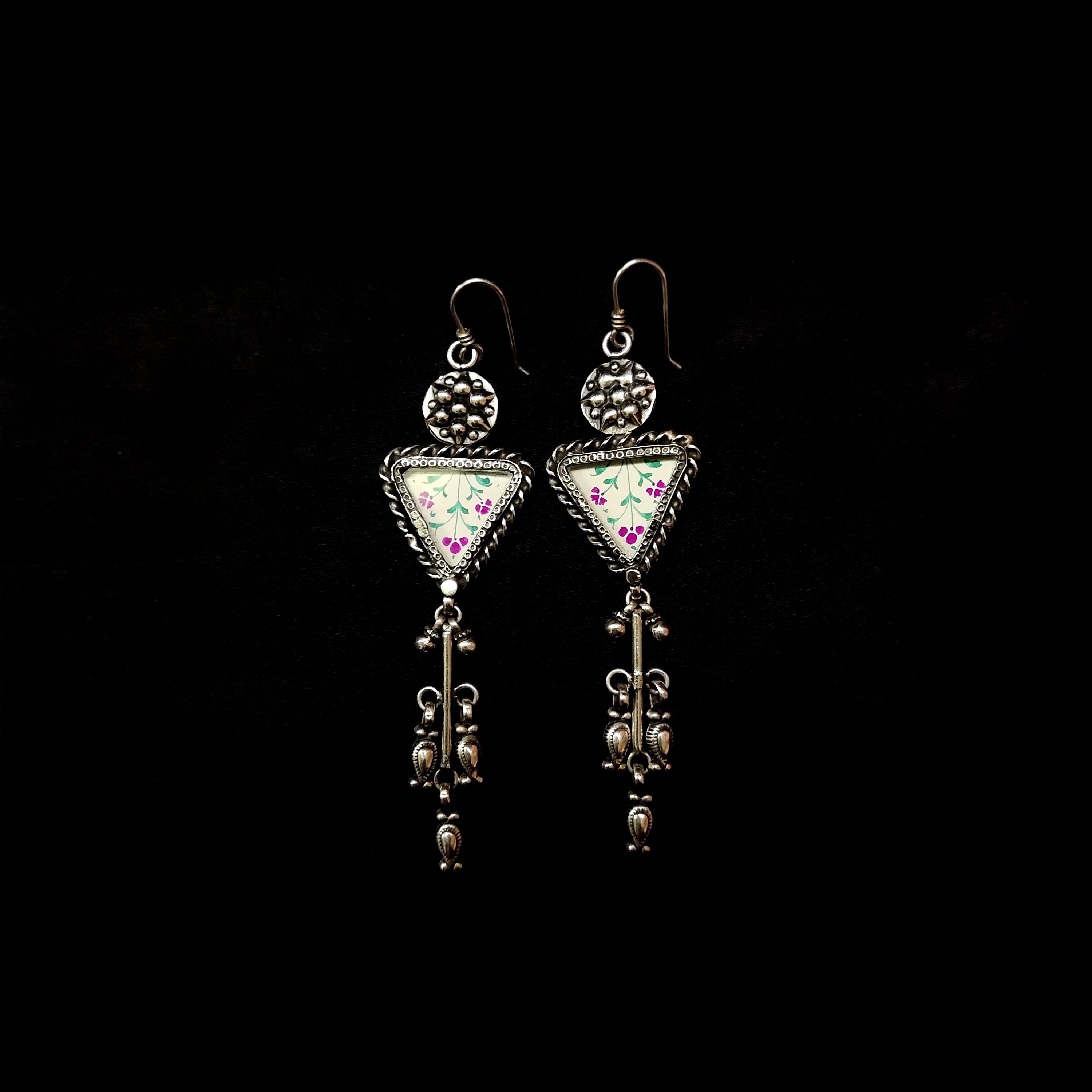 Art Deco Style Triangle Floral Print In Solid 925 Silver Earring