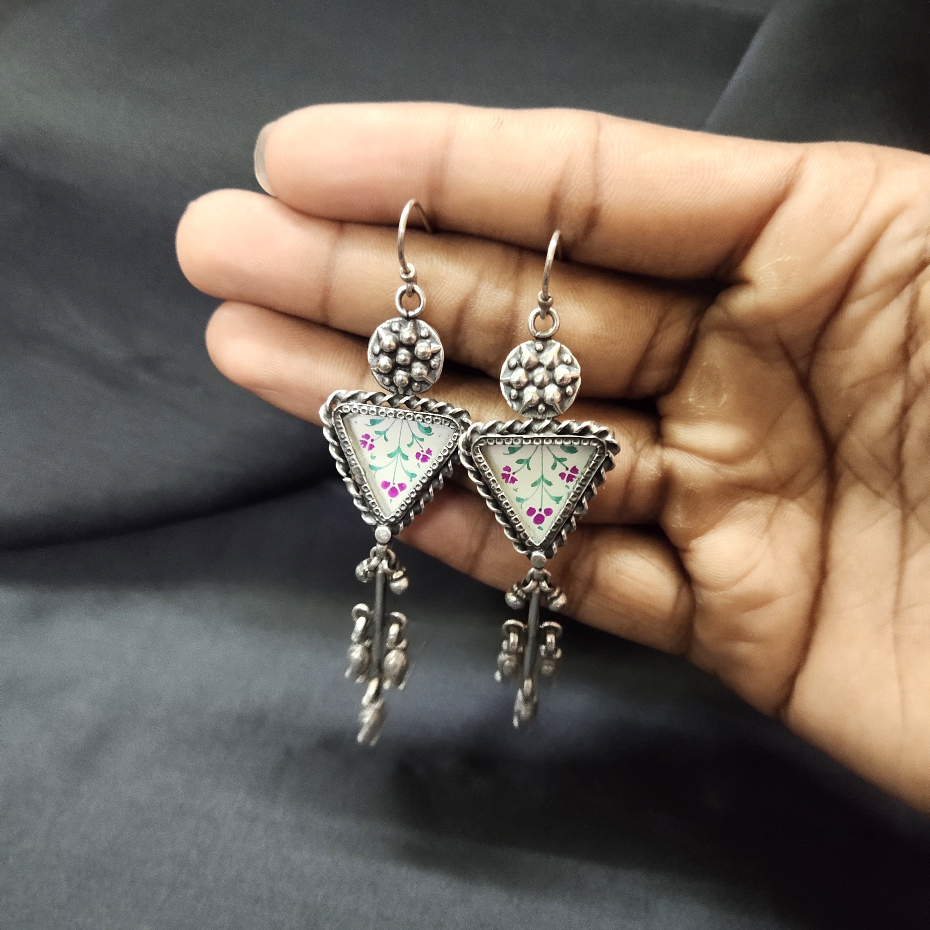 Art Deco Style Triangle Floral Print In Solid 925 Silver Earring