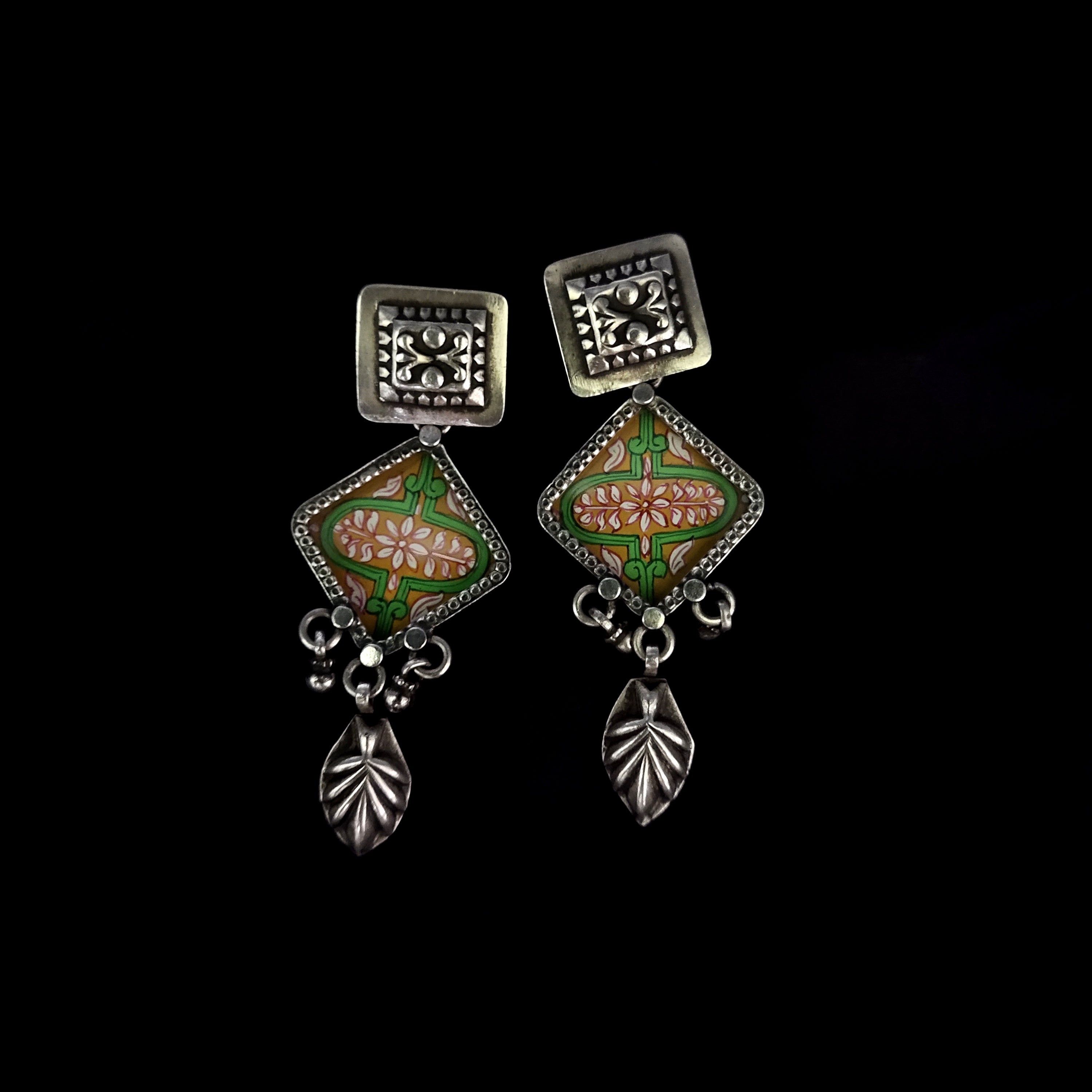 Old Vintage Style Floral Print Leaf Dangle In Solid 925 Silver Earring