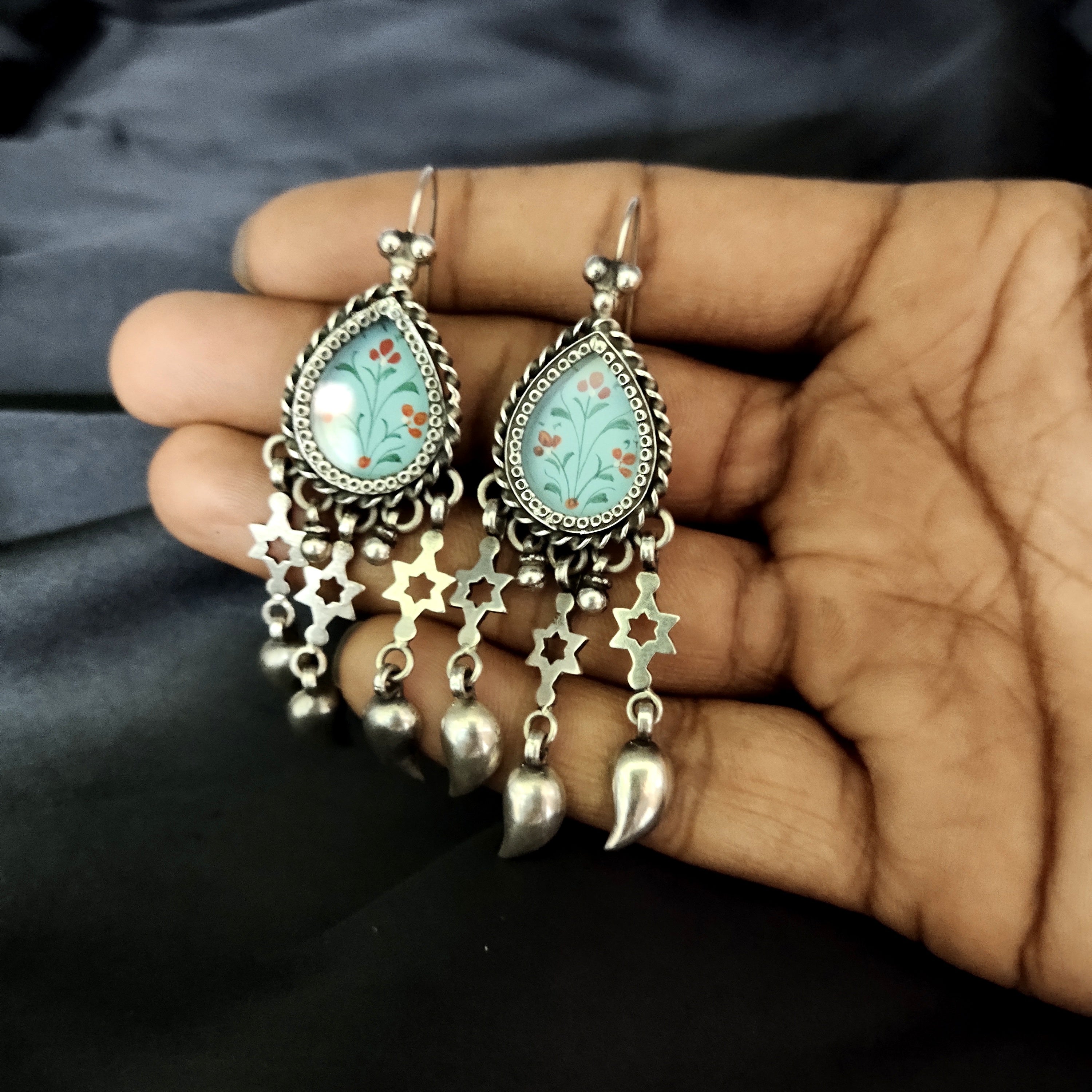 Beautiful Floral Print In Pear Shape With Star Dangle Solid 925 Silver Earring