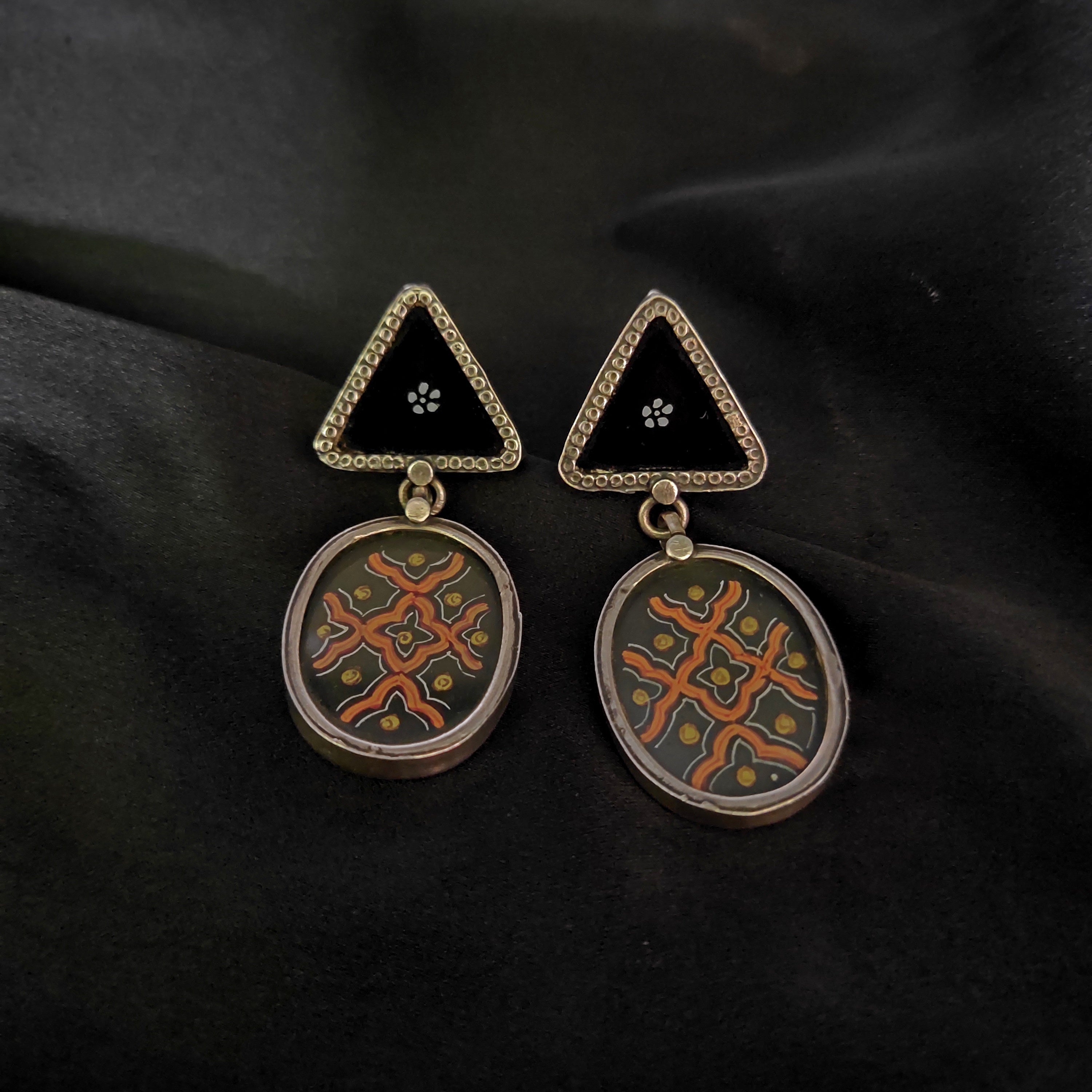 Classy Vintage Triangle & Oval Shape Traditional Solid 925 Silver Earring