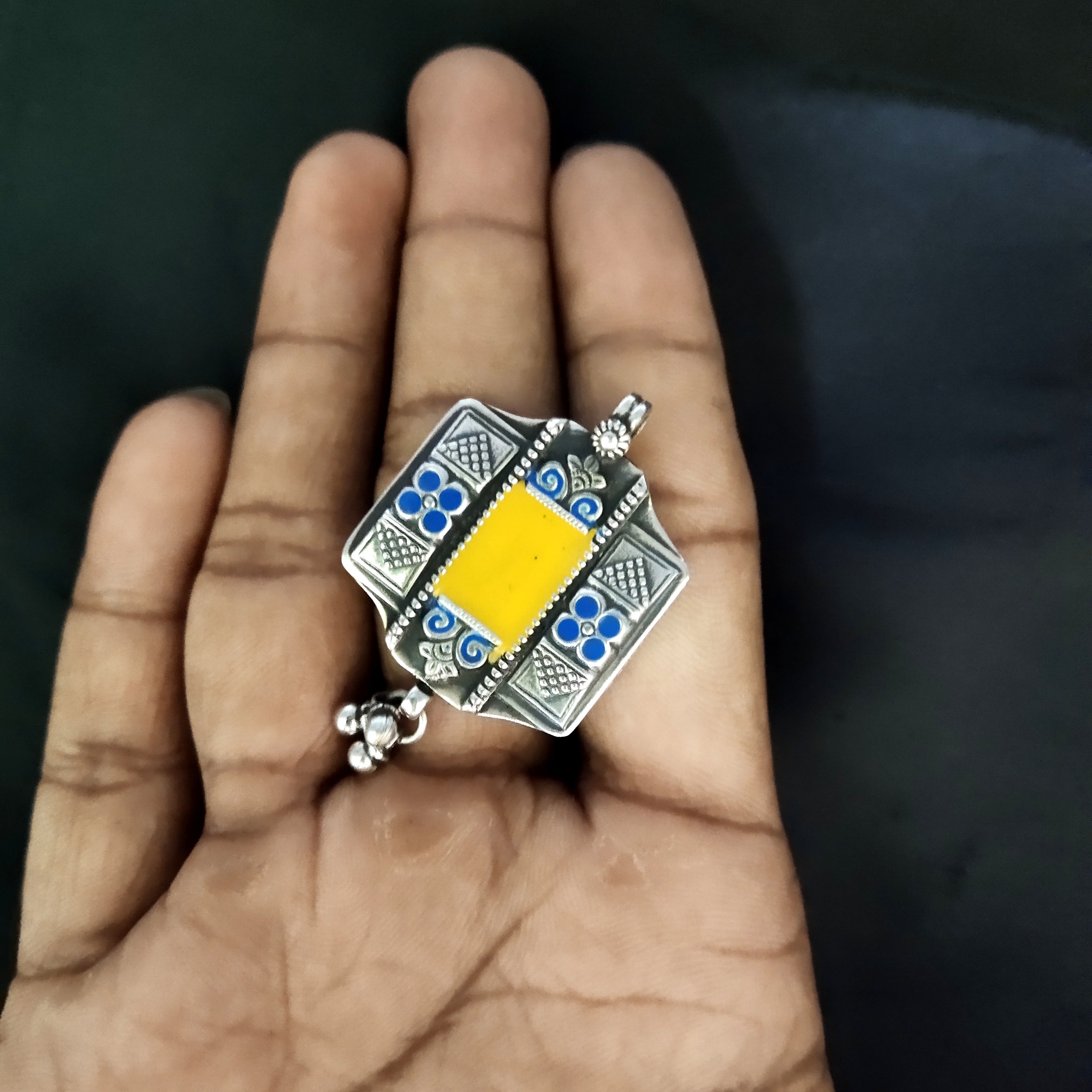 Antique Traiditional Yellow Blue Classic Solid 925 Silver Pendant