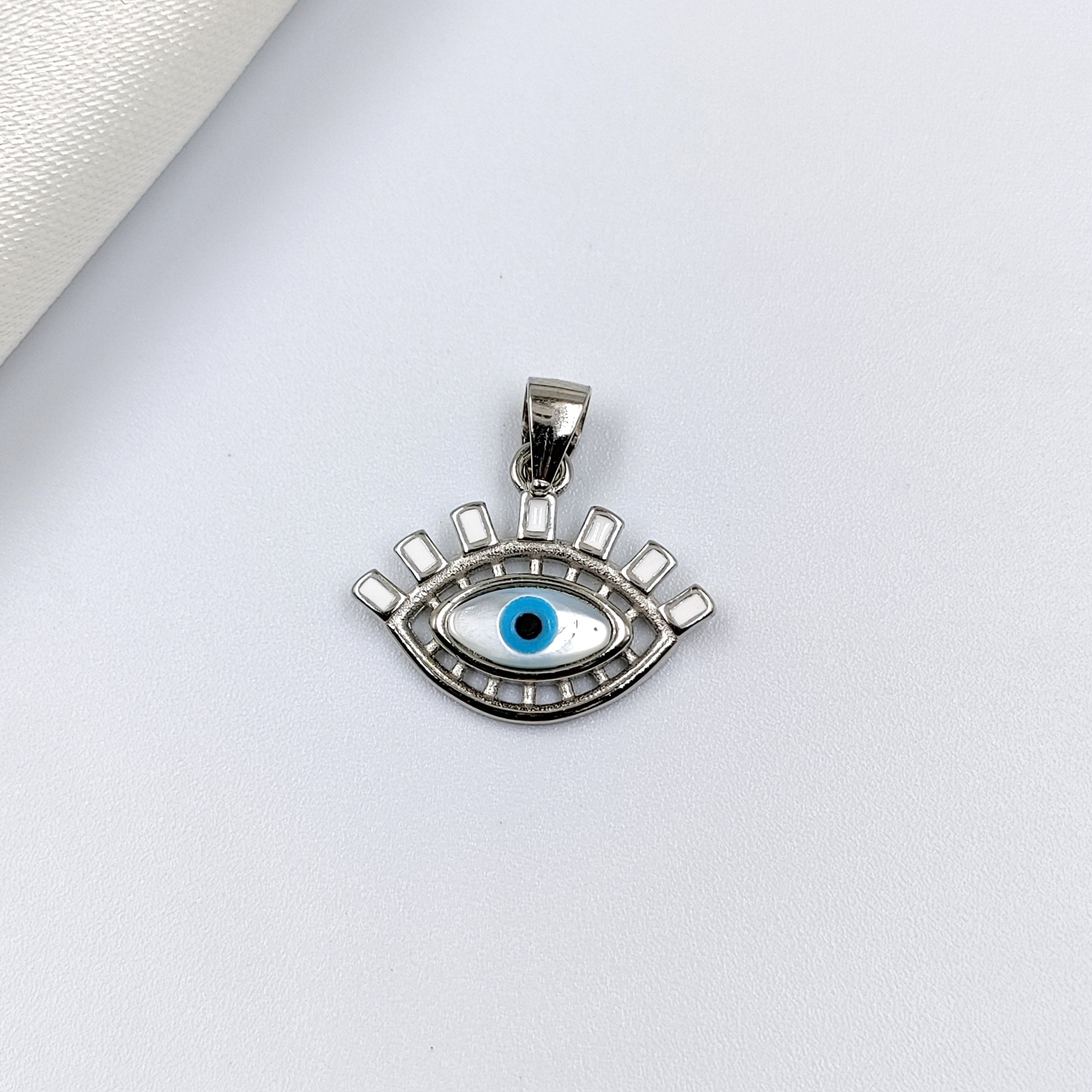 Evil Eye pendant 925 Silver Pendant Beautiful jewelry for Good luck Pendant Handmade Minimalist Pendant