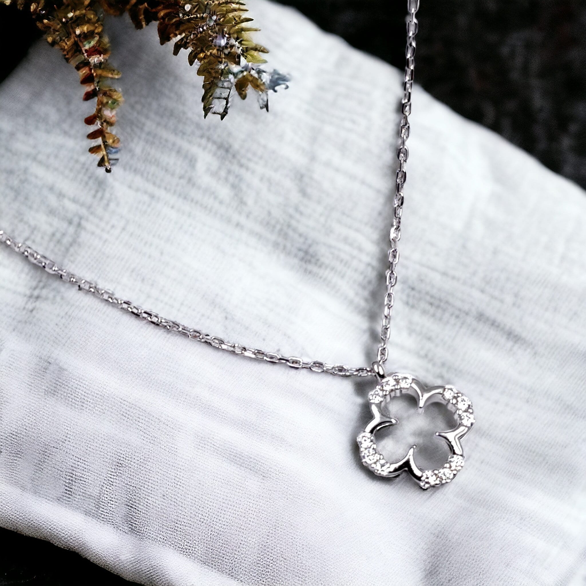 925 Solid Silver Little Clover Charm CZ Outline Pendant Chain Set for Women Beautiful Necklace Minimalist Handmade Gift