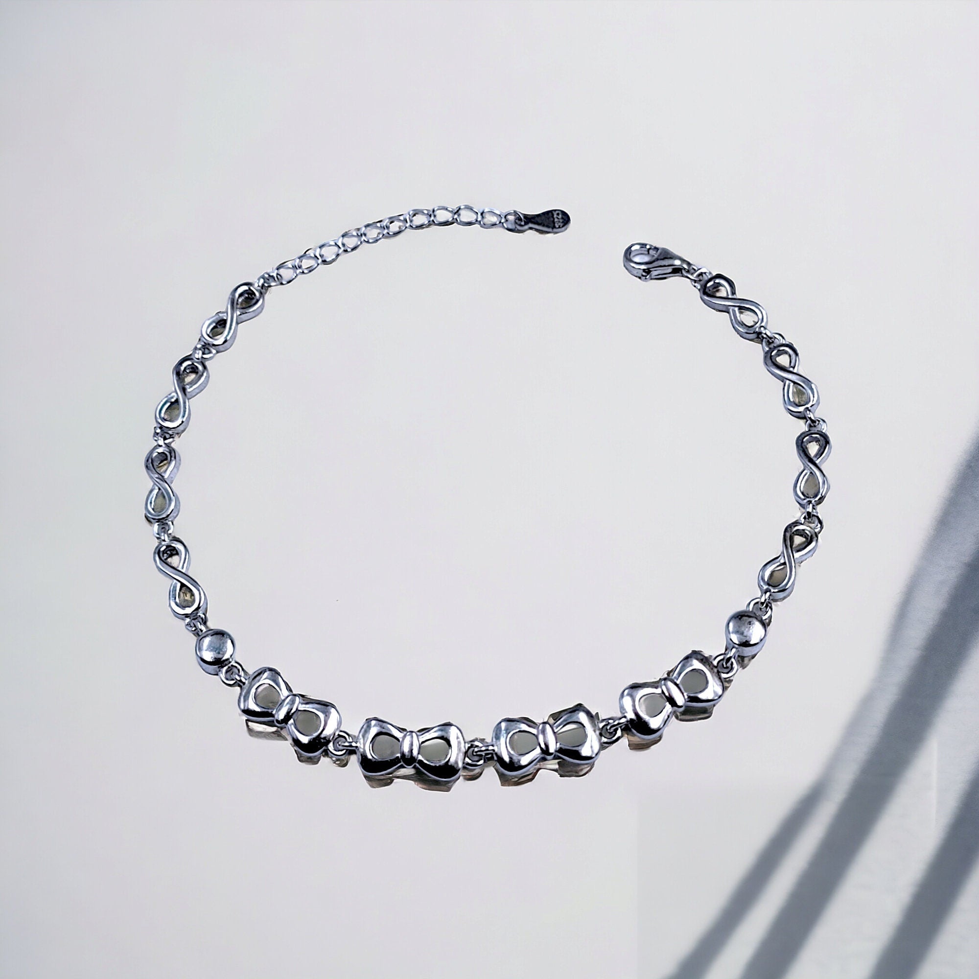 925 Sterling Silver Minimalist Pretty Bow Design Bracelet Minimalist Gift for Mother's Day